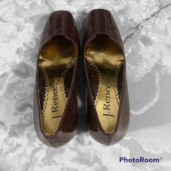 J. Renee Brown Snakeskin Patterned Shoes - Picture 2 of 9
